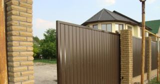 Купить откатные ворота из профнастила Дагестанские Огни, цена от 1738 руб.